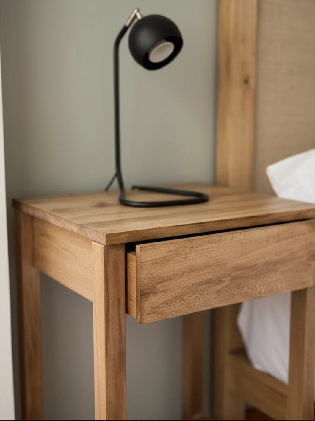 Mesa De Luz Madera Minimal Con Cajon Teñido Color Petiribi